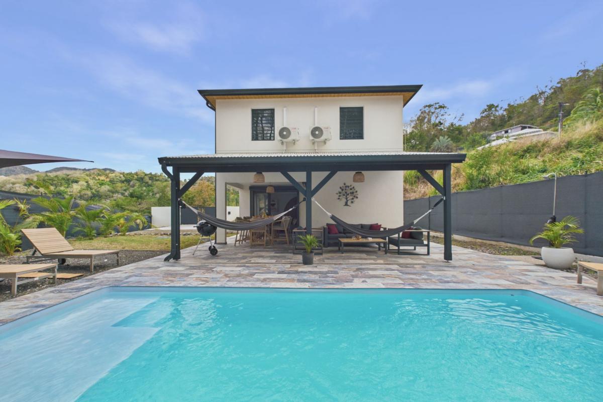 Location trois ilets 8 personnes martinique - vue dehors